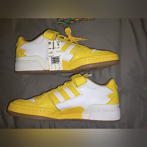 Men size 12 m&m yellow low top Adidas - Picture 10 of 10